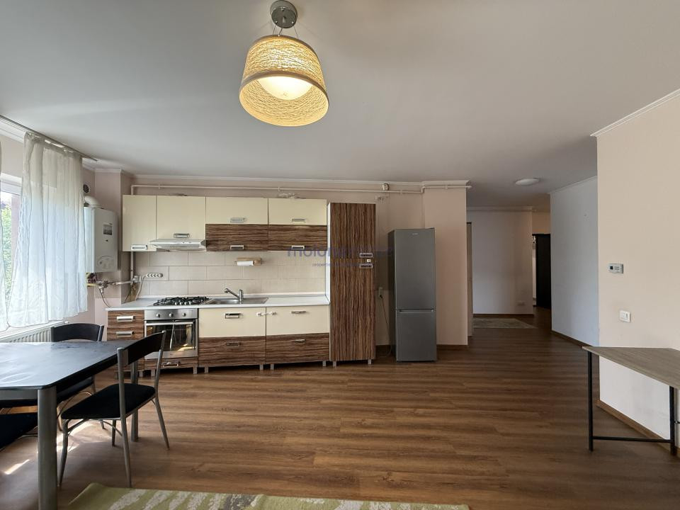 Apartament cu 2 camere de închiriat, Strada Gheorghe Lazăr