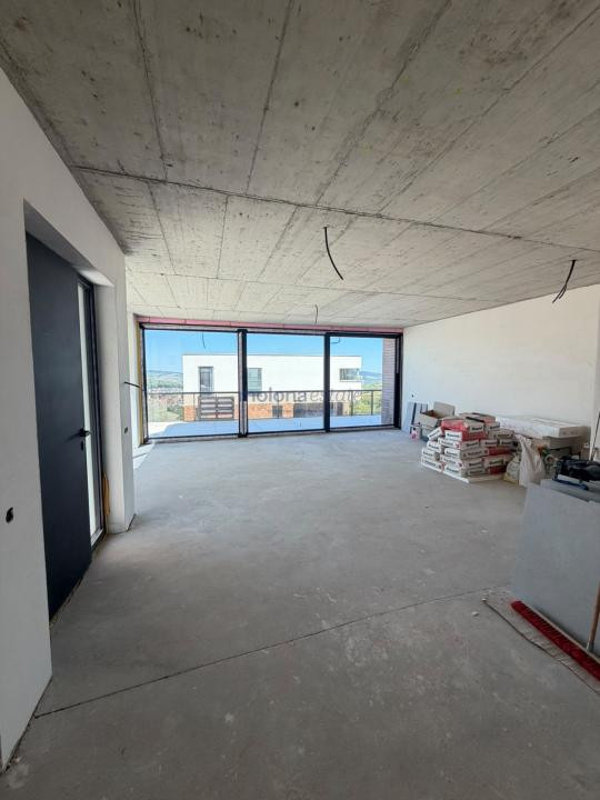 Duplex de vânzare în Europa  180 mp, str privata, Panoramă spre Cluj