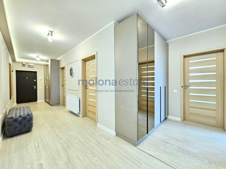 Apartament cu 4 camere, 105 mp si terasa cu garaj pe Observatorului!
