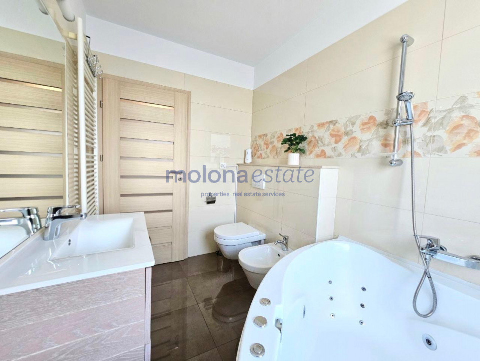 Apartament cu 4 camere, 105 mp si terasa cu garaj pe Observatorului!