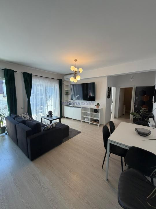 Apartament de închiriat, Str. Cetății, Florești,  parcare, 450 euro