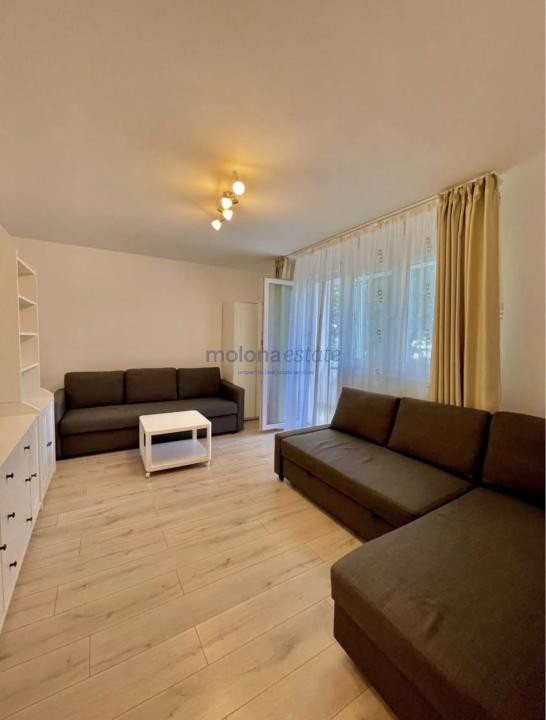 Apartament 3 camere, decomandat, Piață Flora, etaj 1