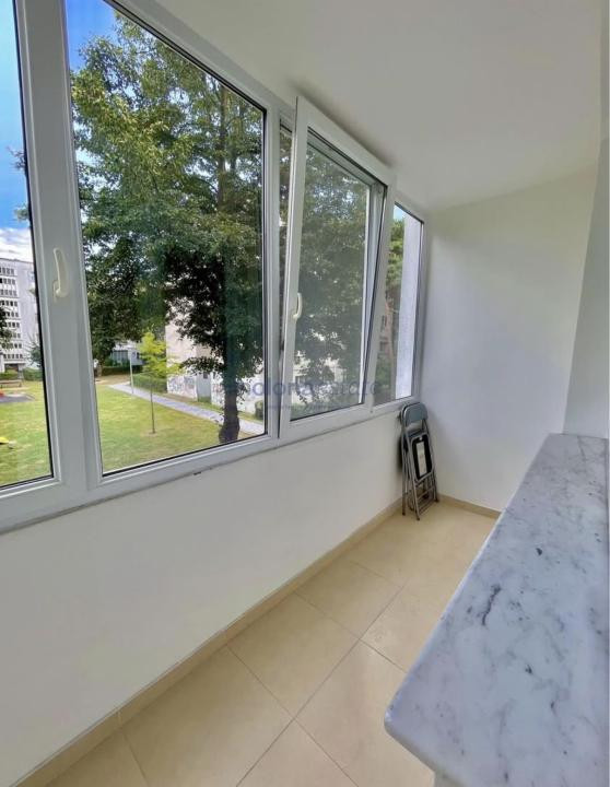 Apartament 3 camere, decomandat, Piață Flora, etaj 1