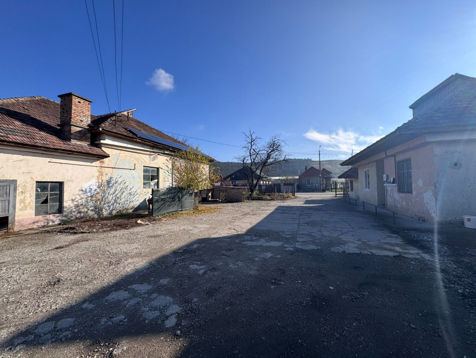 Teren + constructii, Gherla, 5000 mp Intravilan