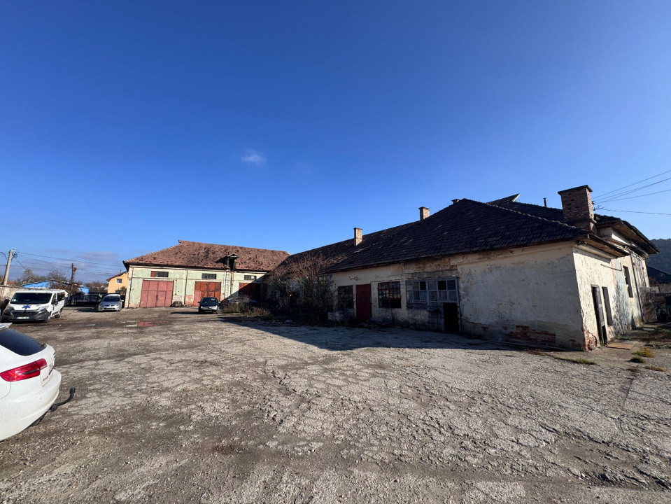 Teren + constructii, Gherla, 5000 mp Intravilan