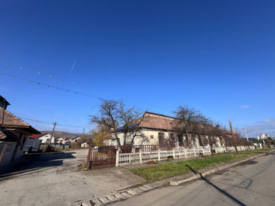 Teren + constructii, Gherla, 5000 mp Intravilan