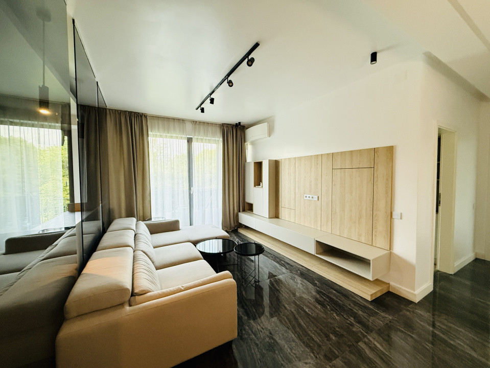OPORTUNITATE! Apartament 3 camere, ultrafinisat, zona FSEGA! 