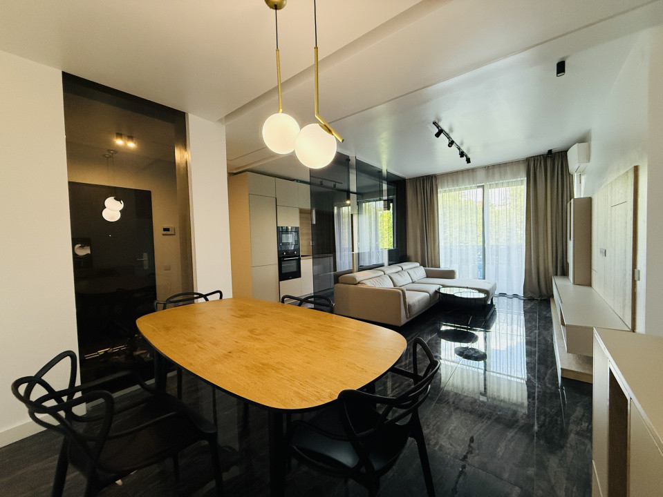 OPORTUNITATE! Apartament 3 camere, ultrafinisat, zona FSEGA! 