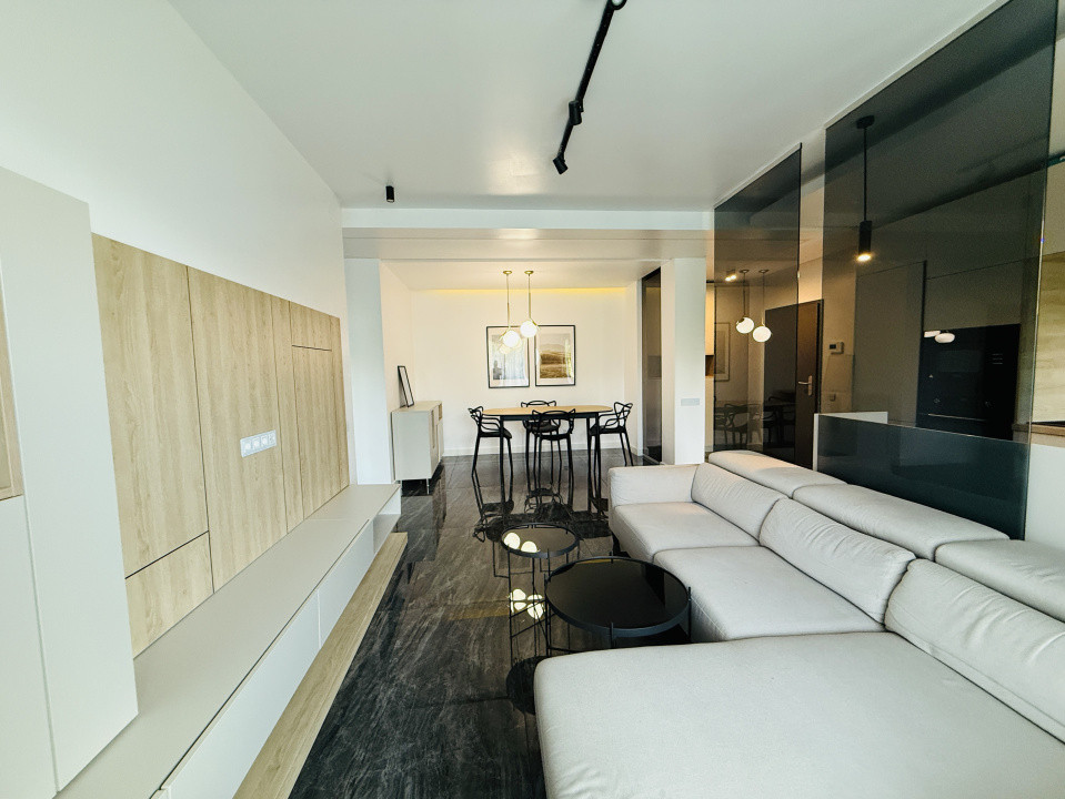 OPORTUNITATE! Apartament 3 camere, ultrafinisat, zona FSEGA! 