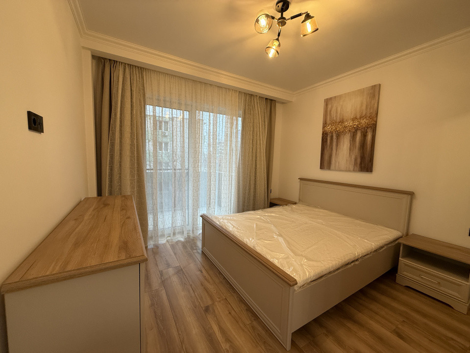 Apartament 3 camere , prima închiriere totul nou,  terasă 850 €