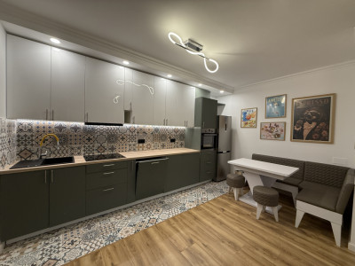 Apartament 3 camere , prima închiriere totul nou,  terasă 850 €