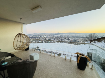 Apartament cu PANORAMĂ SUPERBĂ asupra Clujului 