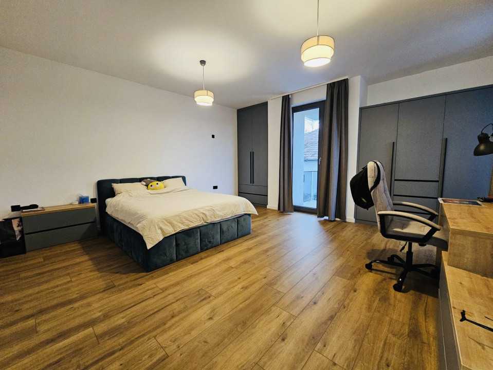 Proprietate rezidențială, cu două apartamente private, în Andrei Muresanu 