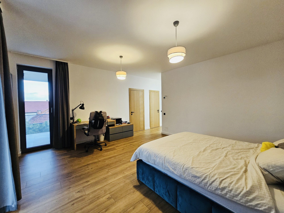 Proprietate rezidențială, cu două apartamente private, în Andrei Muresanu 