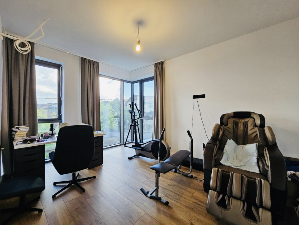 Proprietate rezidențială, cu două apartamente private, în Andrei Muresanu 