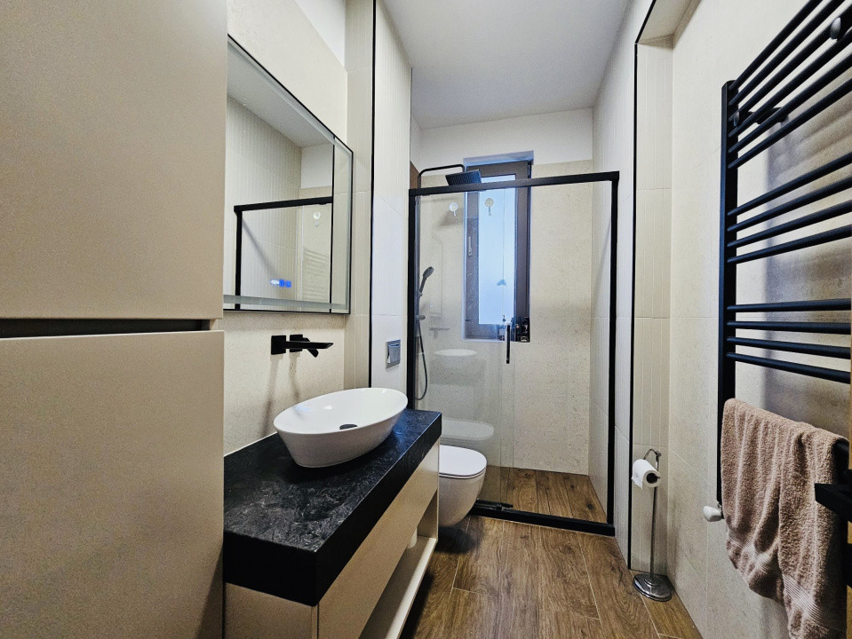 Proprietate rezidențială, cu două apartamente private, în Andrei Muresanu 