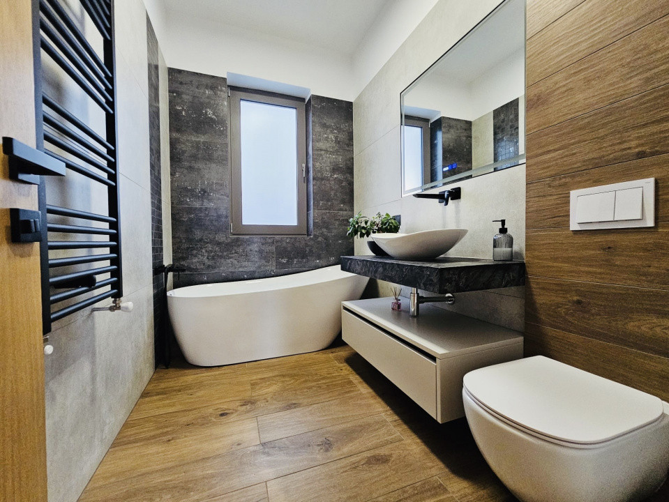 Proprietate rezidențială, cu două apartamente private, în Andrei Muresanu 