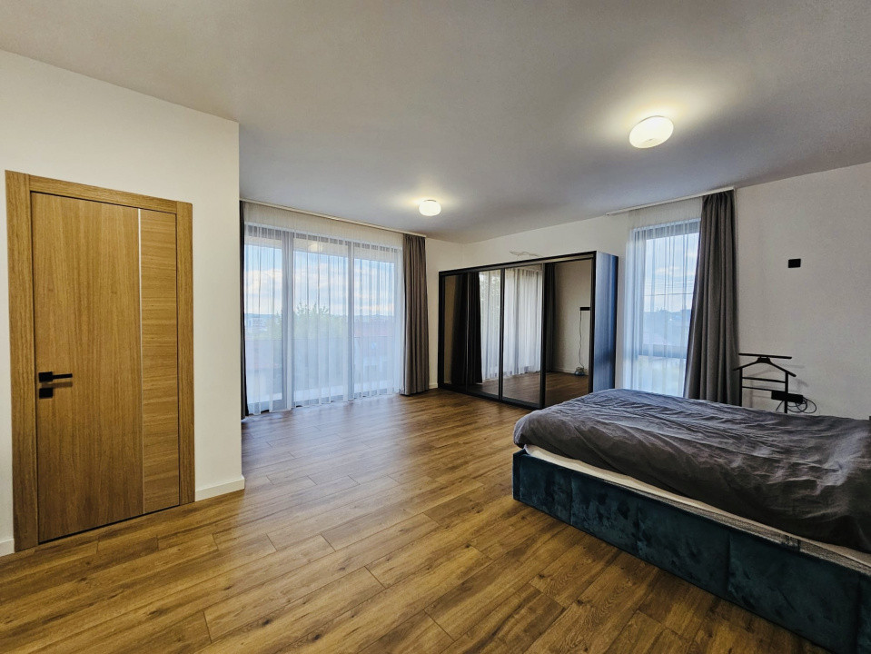 Proprietate rezidențială, cu două apartamente private, în Andrei Muresanu 