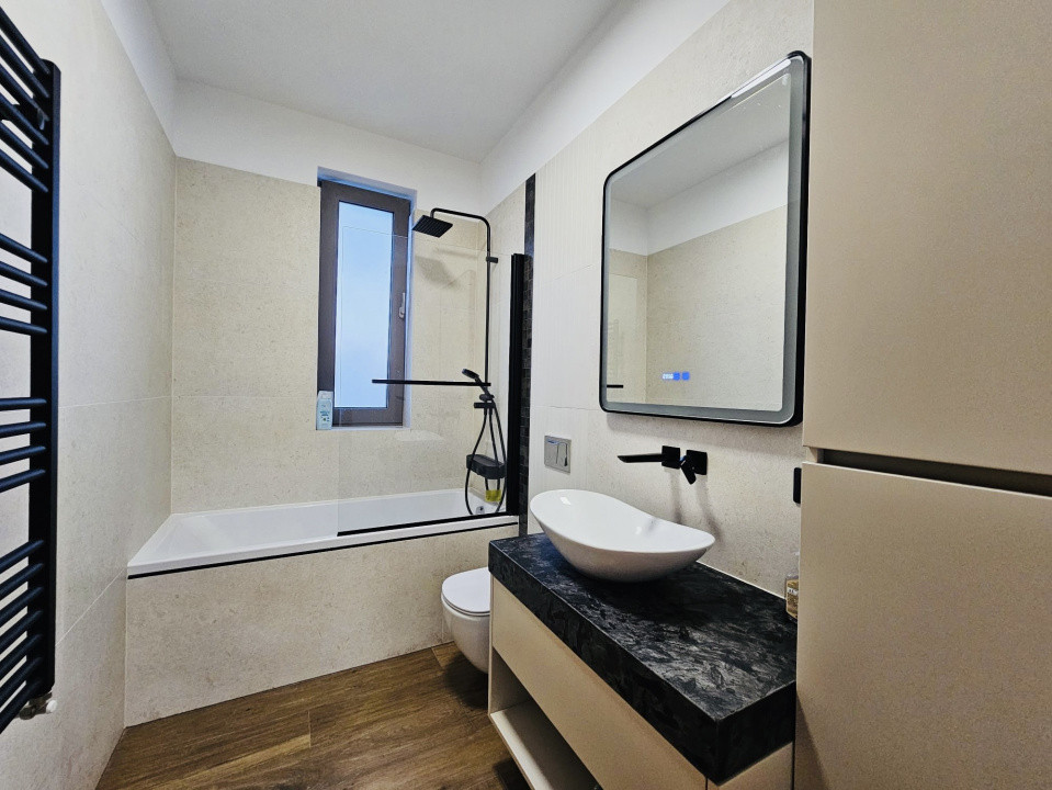 Proprietate rezidențială, cu două apartamente private, în Andrei Muresanu 