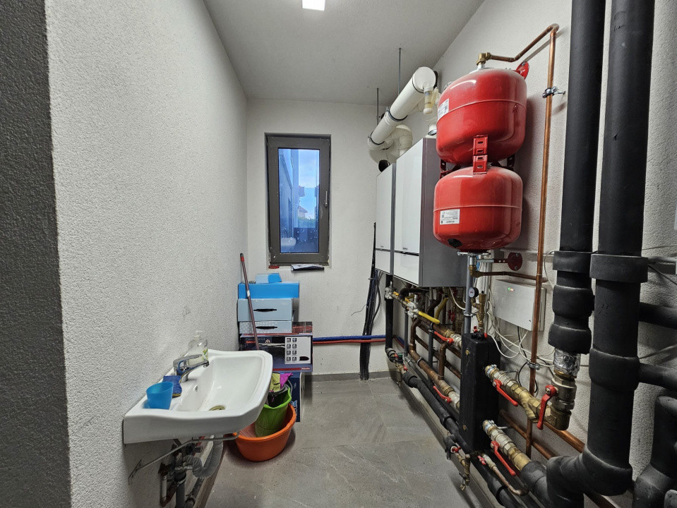 Proprietate rezidențială, cu două apartamente private, în Andrei Muresanu 