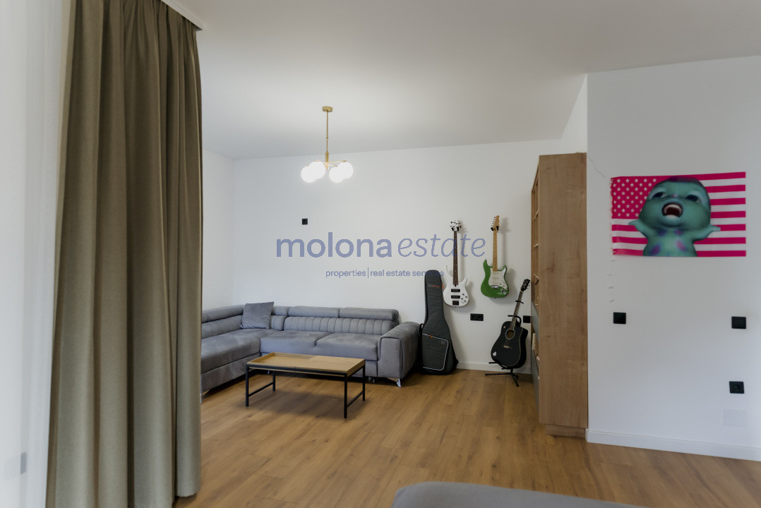 Proprietate rezidențială, cu două apartamente private, în Andrei Muresanu 