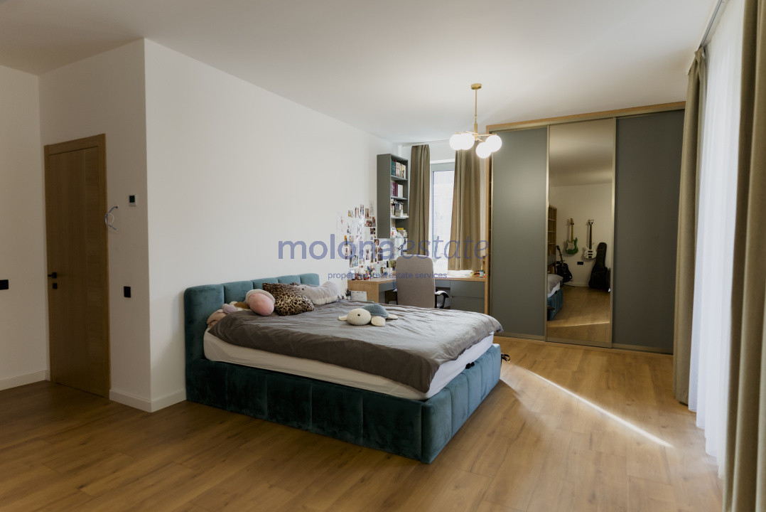 Proprietate rezidențială, cu două apartamente private, în Andrei Muresanu 