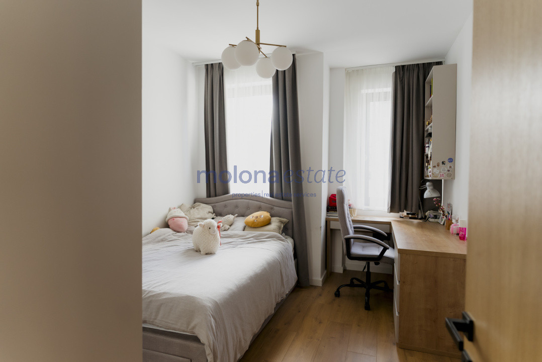 Proprietate rezidențială, cu două apartamente private, în Andrei Muresanu 