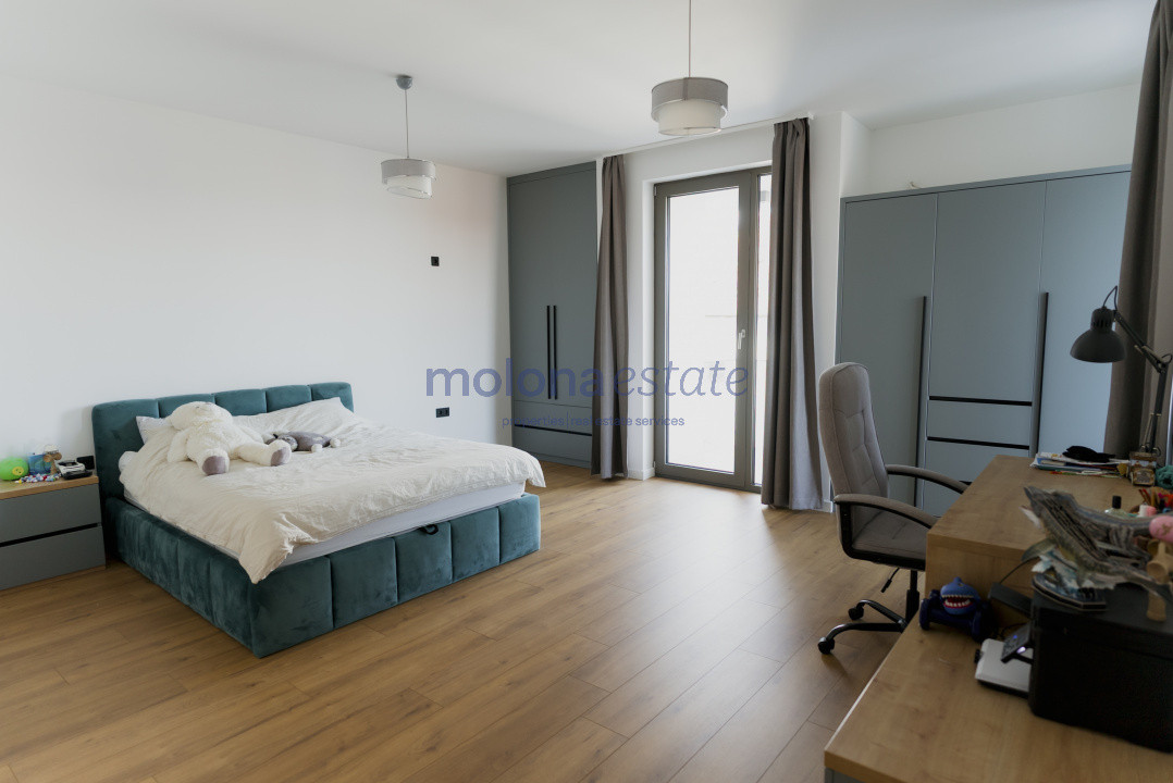 Proprietate rezidențială, cu două apartamente private, în Andrei Muresanu 