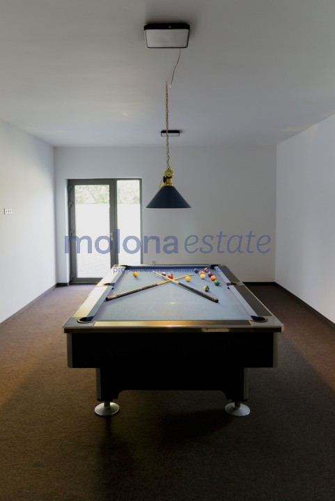 Proprietate rezidențială, cu două apartamente private, în Andrei Muresanu 