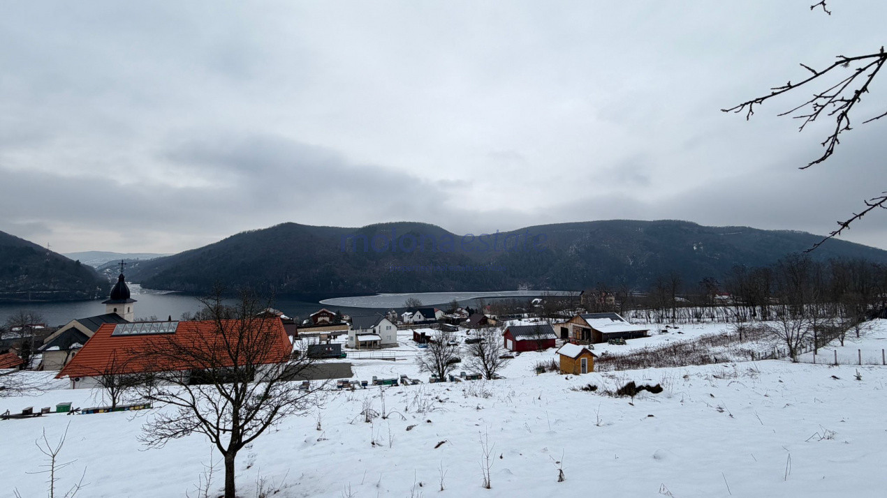 Teren cu panorama / Somesul Cald / Lacul Tarnita