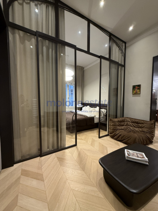 COMISION 0!!Apartament spectaculos într-o vilă interbelică,  100 mp, Armenească 