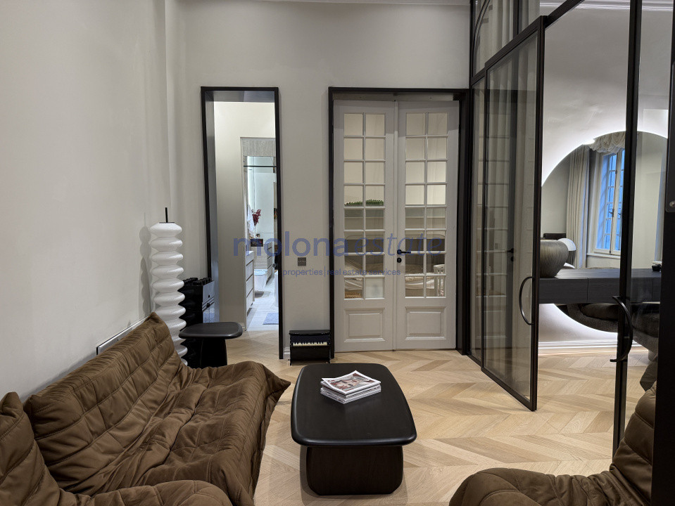 COMISION 0!!Apartament spectaculos într-o vilă interbelică,  100 mp, Armenească 