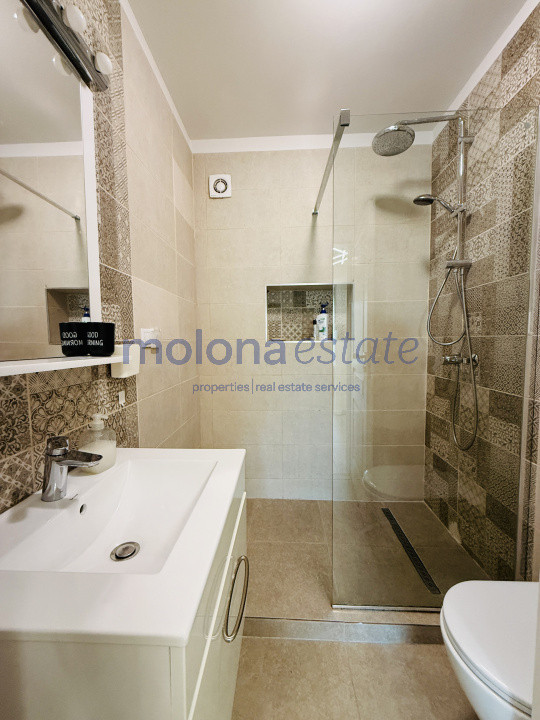 Apartament de vânzare 2, decomandate, 53 mp + terasă de 35 mp