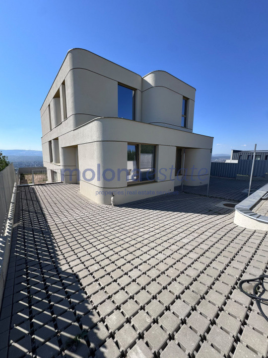 Duplex premium cu 5 camere,  150 mp utili , Voronet
