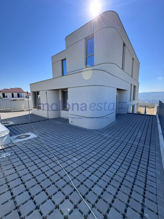 Duplex premium cu 5 camere,  150 mp utili , Voronet